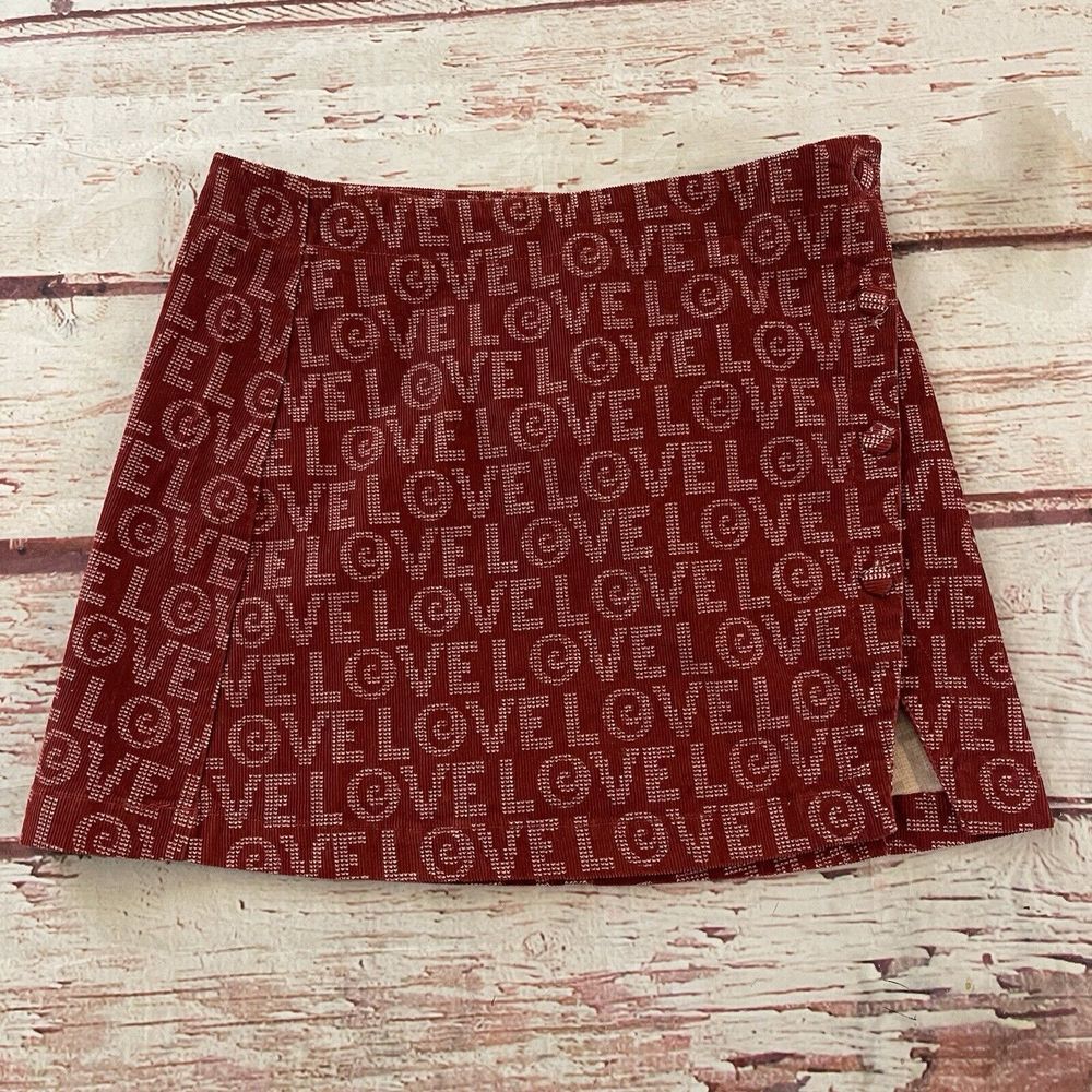 Urban‎ Outfitters Women's Burgundy Velvet Skirt Size Medium
